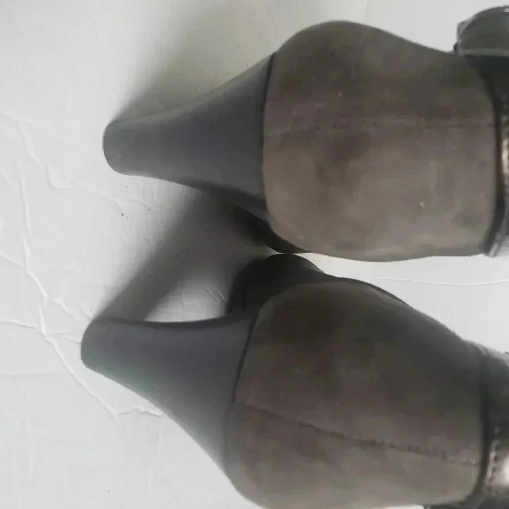 Bandolino gray heeled